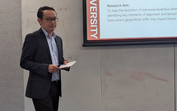 Thumbnail Berita - Konflik AS–Israel–Iran Picu Ancaman Inflasi, Pakar Hubungan Internasional UMM: Harga BBM Bisa Naik