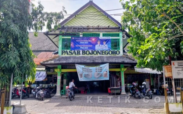 Thumbnail Berita - Wajah Baru Pasar Kota Bojonegoro, Jadi Pusat Belanja 3 Lantai dengan Eskalator dan View Sungai