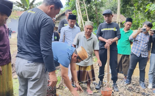 Thumbnail Berita - Haji Her Pemilik SPPG Pangeleyan Bangkalan Pastikan Hasil MBG 100 Persen untuk Pembangunan Rumah Layak Huni