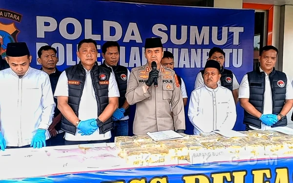 Thumbnail Berita - Lagi, Satnarkoba Labuhanbatu Tangkap 2 Pembawa 30 Kg Sabu dan 30 Ribu Ekstasi