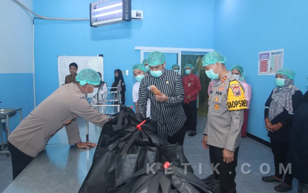 Thumbnail Berita - Polres Blitar Kota Luncurkan SPPG Cik Ditiro, Siap Produksi 1.500 Paket MBG per Hari