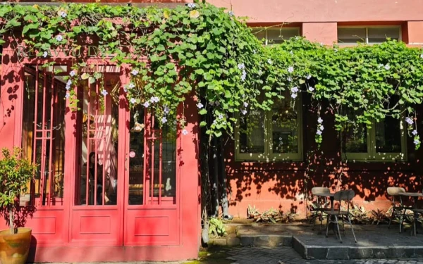 Thumbnail Berita - Retawu Deli, Surga Pastry Ala Paris di Kota Malang yang Bikin Pengunjung Ketagihan