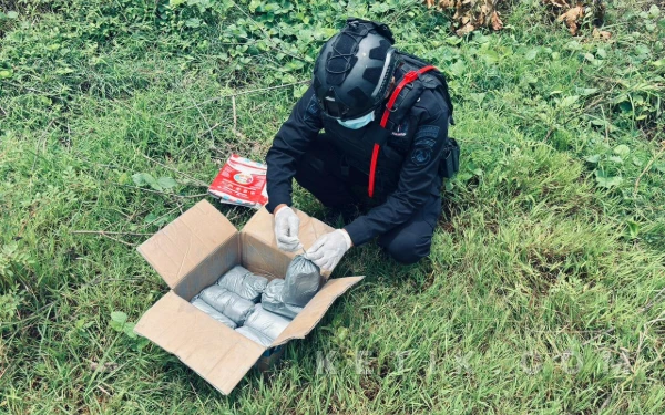 Thumbnail Berita - Polres Bondowoso Musnahkan  25 Kg Bahan Petasan Ilegal