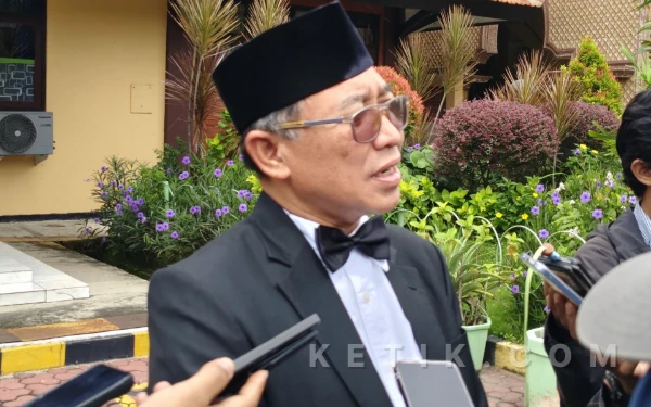 Thumbnail Berita - Imbas Perang Timur Tengah, Kemenhaj Imbau Jemaah Atur Ulang Jadwal Umrah