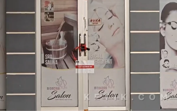 Thumbnail Berita - Salon Diduga Milik Keluarga Bupati Pekalongan Ikut Disegel KPK