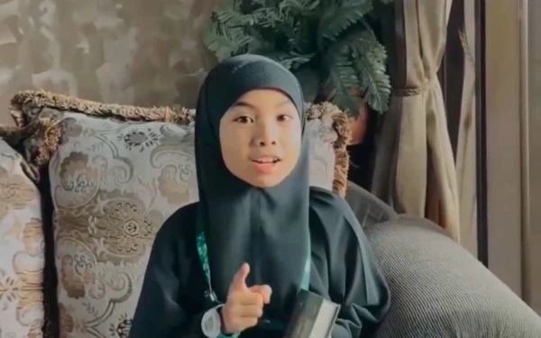 Thumbnail Berita - Usai Berlaga di Dubai International Holy Quran Award, Aisyah Al-Rumy Tunggu Situasi Aman untuk Pulang ke Indonesia