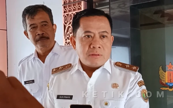 Thumbnail Berita - Wabup Sukirman Pastikan Pelayanan dan THR ASN Pekalongan Aman Pasca OTT KPK