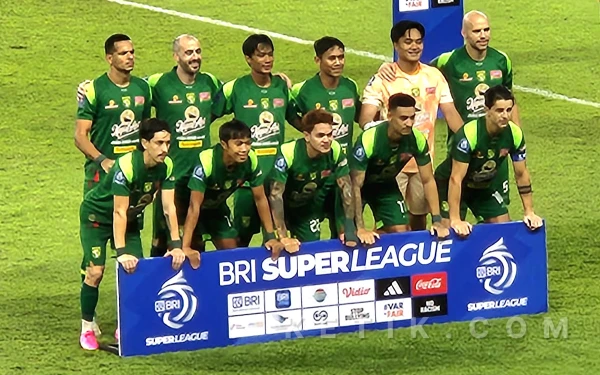 Thumbnail Berita - Gawat! Dihantam Badai Cedera, Persebaya Usung Misi Wajib Menang di Kandang Borneo FC