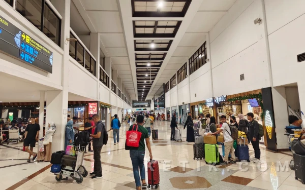 Thumbnail Berita - Jumlah Kunjungan Wisatawan Mancanegara Turun 7,10 Persen, BPS Jatim Beberkan Penyebabnya