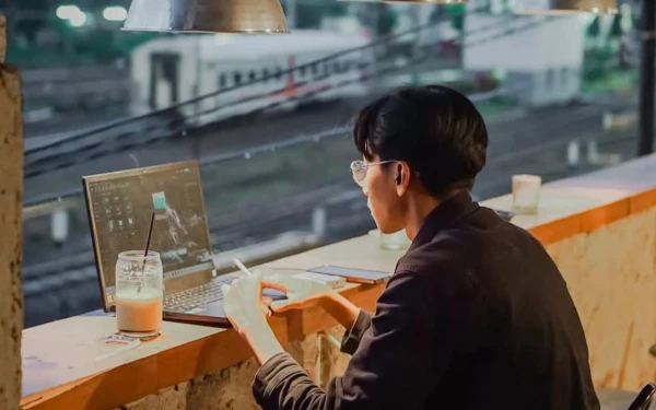 Thumbnail Berita - Bukan Sekadar Nongkrong, Kedai Kopi Cahaya Baru Ajak Anak Muda Malang Kenal Koperasi