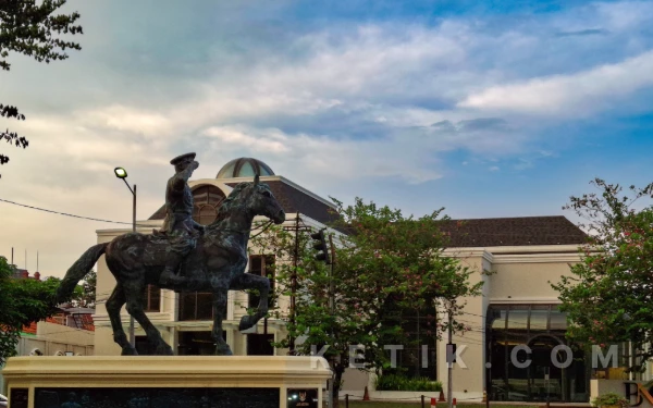 Thumbnail Berita - BMKG: Cuaca Kota Surabaya dan Sidoarjo  5 Maret 2026 Diprakirakan Cerah Berawan