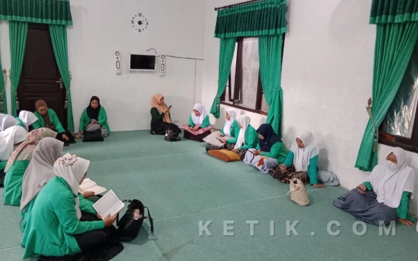 PC Fatayat NU Sampang Gelar Khotmil Qur’an, Doakan Ketua Umum yang Wafat