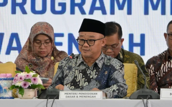Thumbnail Berita - Mendikdasmen Abdul Mu'ti: Makan Bergizi Gratis Dorong Anak Tumbuh Cerdas dan Berkarakter
