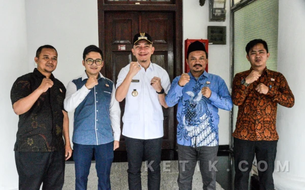 Thumbnail Berita - Dirut Perumdam Tirta Kalimaya Temui Bupati Lebak, Bahas Peningkatan Pelayanan Air Bersih