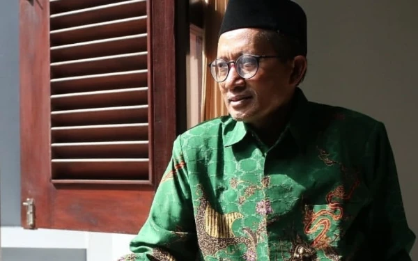 Thumbnail Berita - Lebih Dekat dengan Abah Dur, Wakil Ketua DPRD Kota Malang yang Tak Lelah Turun ke Masyarakat