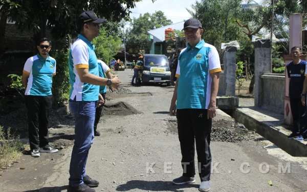 Thumbnail Berita - Jembatan Sentong Ambrol, Bupati Bondowoso Pastikan Jalur Alternatif Aman Dilalui