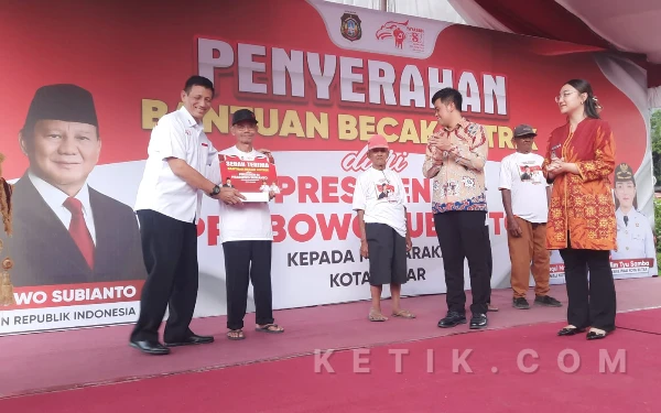 Thumbnail Berita - 200 Becak Listrik Bantuan Presiden Mulai Beroperasi di Blitar, Prioritas untuk Pengayuh Lansia