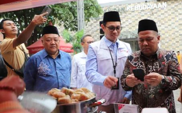 Thumbnail Berita - Gus Wabup Jombang Apresiasi Bazar Murah UMKM Ramadan Kareem