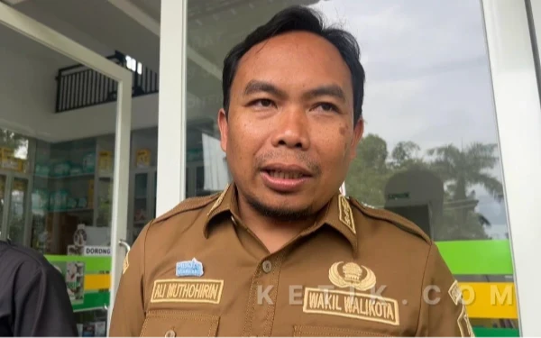 Thumbnail Berita - Cuti Lebaran, Pemkot Malang Imbau ASN Tak Pakai Mobil Dinas dan Wajib Parkir di Balai Kota