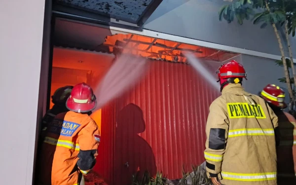 Thumbnail Dapur dan Gudang Ventro Padel Kota Malang Hangus Terbakar, Kerugian Capai Rp50 Juta