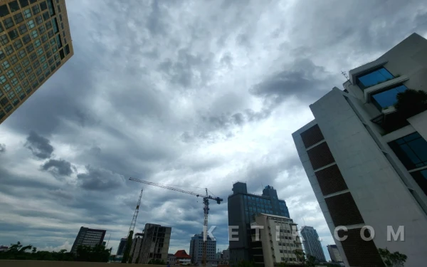 Thumbnail Cuaca Kota Madiun 9 Maret 2026 Diprakirakan Berawan, Kota Batu Hujan Ringan