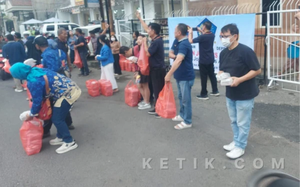 PJI Bagikan 1.100 Paket Takjil di Surabaya, Pererat Silaturahmi dan Bahas Persiapan Munas 2026