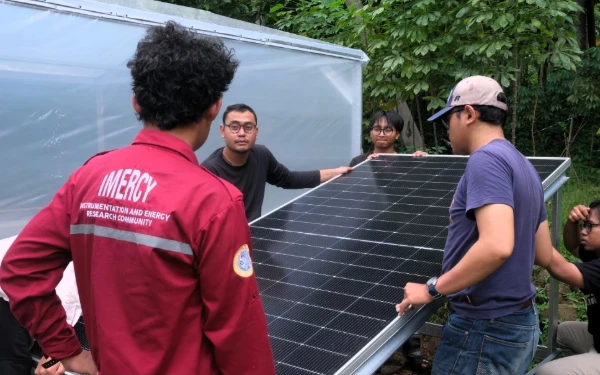 Thumbnail Berita - FTMM Unair Pasang Smart Solar Dryer Dome untuk Bantu Petani Mojokerto