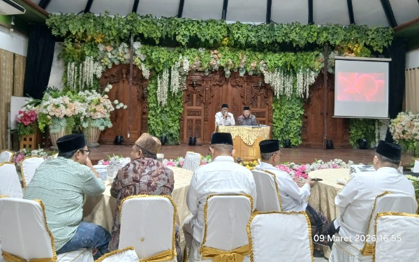 Thumbnail Berita - Hanya 3 Pekan, DMI Jatim Terbitkan 27 Sertifikat Halal UMKM