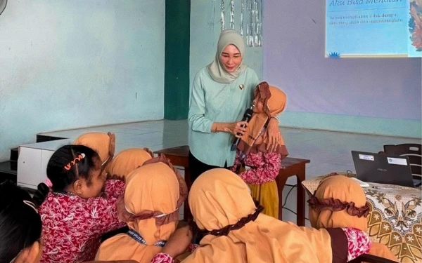 Thumbnail Berita - Sasar 1.213 Sekolah, Fakultas Psikologi Unesa dan Pemkot Surabaya Kolaborasi Cegah Bullying Lewat Program DASH