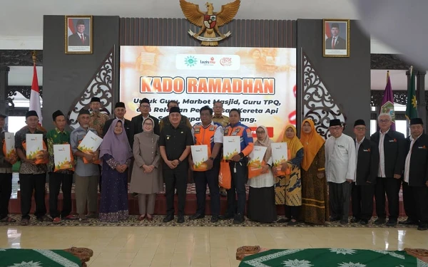 Kado Ramadan untuk Para Pengabdi Penjaga Kehidupan Sosial Lumajang