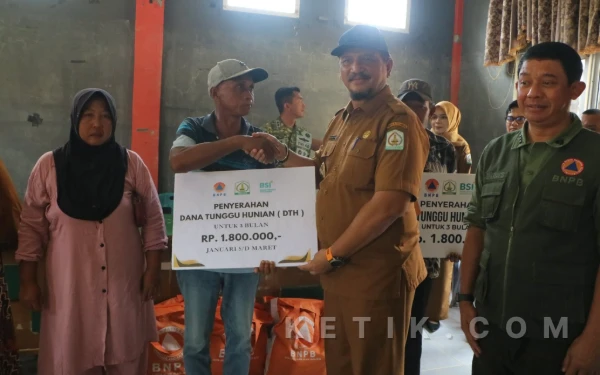 Thumbnail Berita - 136 Kepala Keluarga Kecamatan Rantau Aceh Tamiang Terima Dana Tunggu Hunian