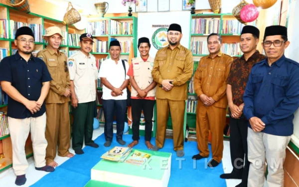 Thumbnail Berita - Bupati Halsel Dorong Literasi Lewat Perpustakaan Desa