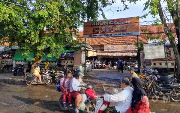 Thumbnail H-10 Lebaran, Harga Cabai di Pasar Gladak Kaliwungu Kian "Pedas" Tembus Rp95 Ribu