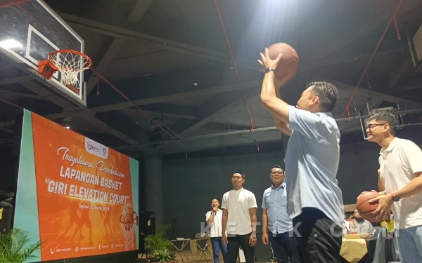 Thumbnail Berita - Pertama di Gresik! Gressmall Hadirkan Giri Elevation Courts, Fasilitas Olahraga Basket Indoor yang Buka 24 Jam