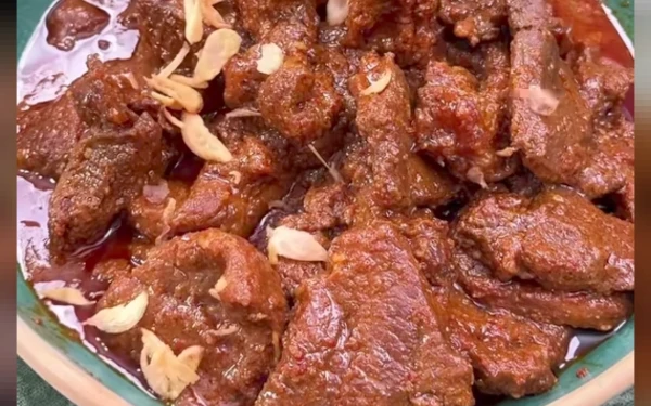 Thumbnail Ingin Menu Daging yang Beda Saat Lebaran? Coba Resep Daging Pedas Manis ala Chef Firhan