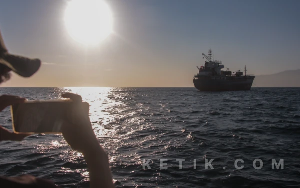 Thumbnail Berita - Ingin Memotret Pemandangan Menarik Hanya Pakai HP? Simak Cara-cara Ini