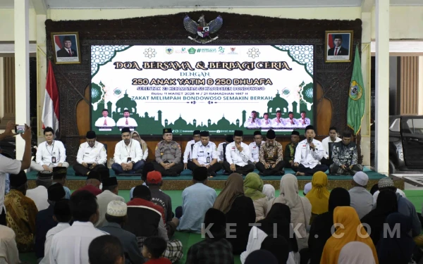 Thumbnail Berita - Pemkab Bondowoso dan Baznas Salurkan Santunan untuk 500 Anak Yatim dan Dhuafa