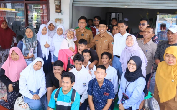 SIER dan Holding BUMN Danareksa Berbagi Paket Ramadan untuk Penyandang Disabilitas di Pasuruan