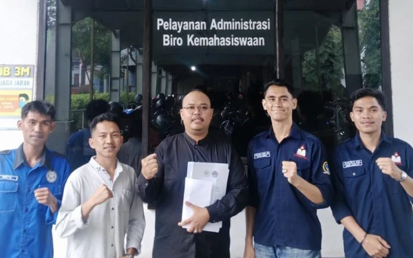DPM Unitri Serahkan Rancangan UUD Ormawa ke Rektorat, Kawal Sampai Disahkan