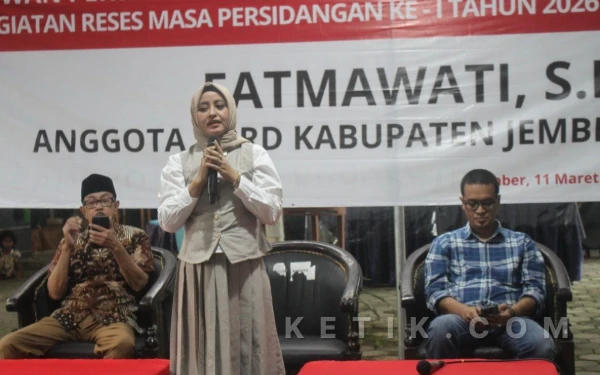 Thumbnail Berita - Reses DPRD Jember di Kalisat, Fatmawati Terima Keluhkan Warga soal Antrean Puskesmas dan Proses Rujukan