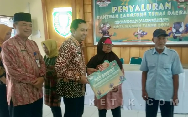 Thumbnail Berita - Kabar Baik! Dinsos Kota Madiun Salurkan BLTD Tahap Kedua, Warga Terima Rp400 Ribu Jelang Lebaran