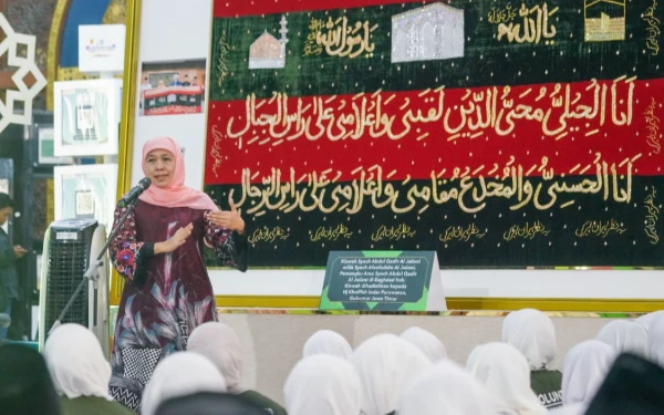 Thumbnail Berita - Kiswah Syekh Abdul Qadir Al Jailani Hadir di Masjid Al Akbar Surabaya