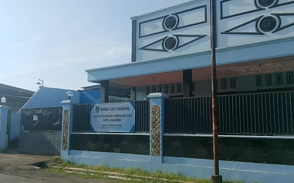 Thumbnail Berita - Menu MBG Diduga Tak Layak, Warga Banjaran Pemalang Protes SPPG