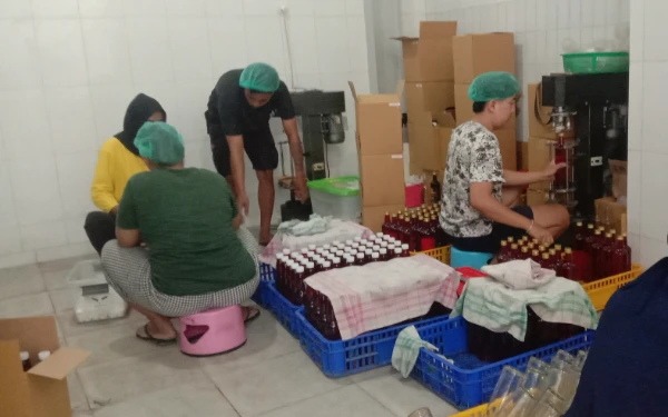 Thumbnail Berita - Mengenal Siropen Leo, Minuman Legendaris Malang Sejak 1948 yang Cocok Jadi Oleh-Oleh Lebaran