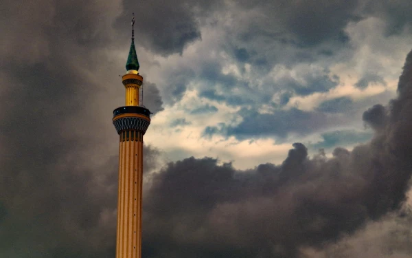 Thumbnail BMKG: Cuaca Kota Surabaya dan Sidoarjo Sabtu 14 Maret 2026 Diprakirakan Cerah Berawan