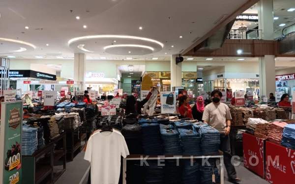 Thumbnail Viral Ejekan Mall Terkecil di Dunia, Kunjungan di Matos Justru Naik 30 Persen