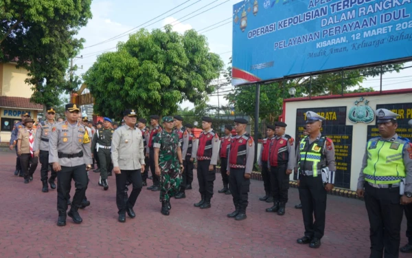 Thumbnail Berita - Lancarkan Mudik Lebaran, Wakil Bupati Asahan Ikut Apel Gelar Pasukan Operasi Ketupat Toba 2026