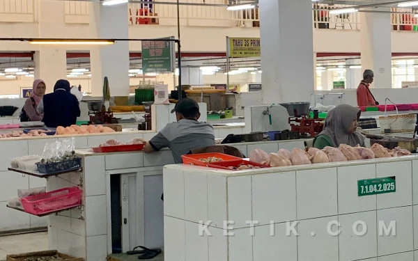 Jelang Lebaran, Akademisi UMM Bagikan Tips Memilih Daging Ayam Halal dan Sehat