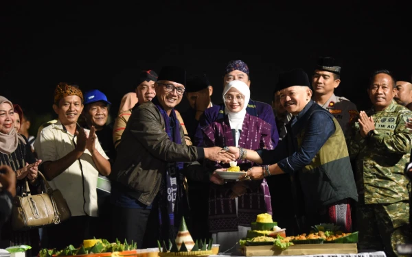 Thumbnail Berita - Rayakan 157 Tahun Cagar Budaya Jembatan Lama Kediri, Mbak Wali Ajak Rawat Warisan Sejarah