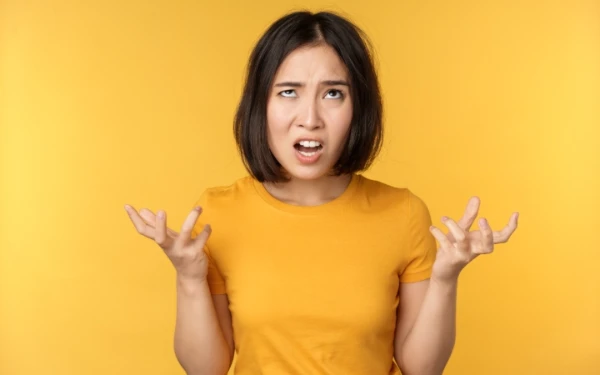 Thumbnail Menghadapi Orang Menyebalkan? Begini Tips Mengelola Emosinya